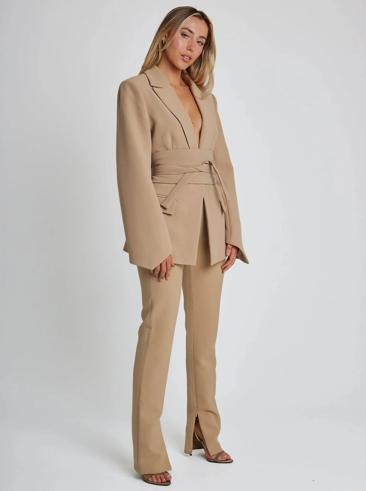 Women’s Long Sleeve Belted Blazer
