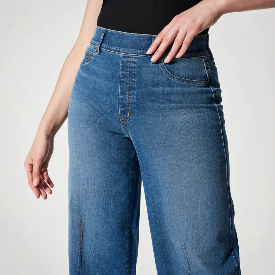 Women’s Straight Leg Jeans